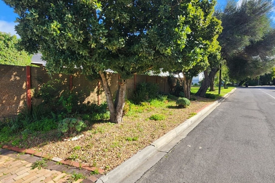 To Let 3 Bedroom Property for Rent in Wellway Park East Western Cape